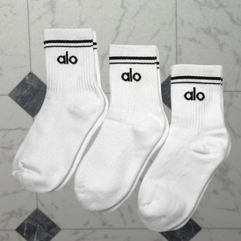 Alo Yoga Throwback Sock 3 Pair Lot White Black Stripe Crew Quarter Socks Sz S